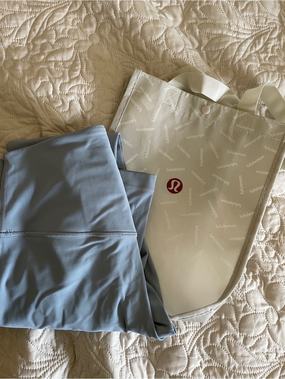 Lululemon Icy Blue Mini Flare Leggings Size 6
